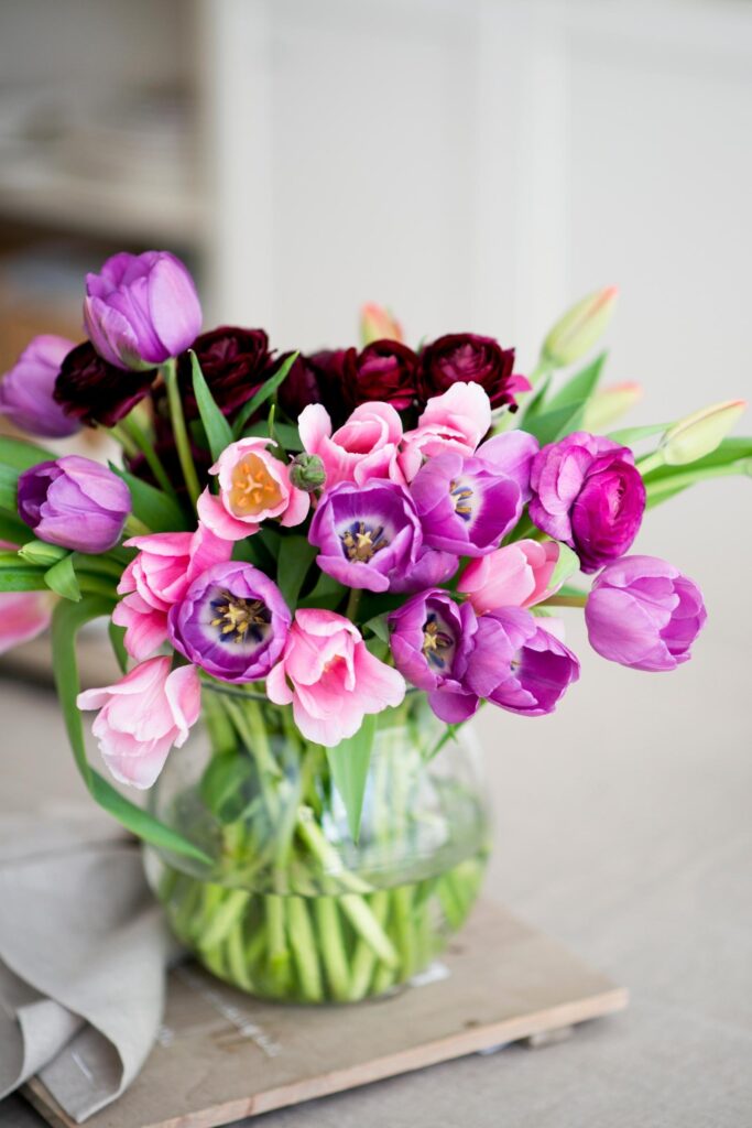 one of my favorite things are fresh bouquets of tulips in the spring.